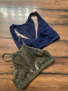VICTORIAS SECRET BRALETTES
